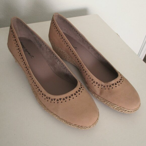 Easy Spirit "Derely" Womens Tan Laser-cut Leather Jute 1.5" Wedge Shoe NWOB- 10M - Picture 2 of 10